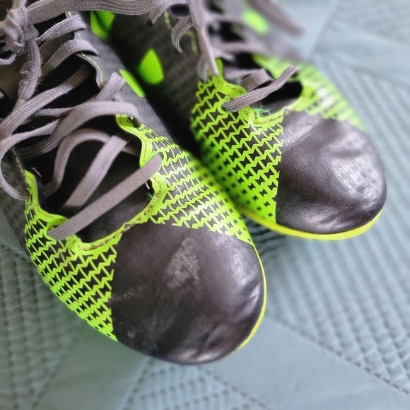 🔥5 FLR $25🔥UNDER ARMOUR UA CF Force HG JR Soccer Cleats Youth - Picture 5 of 9